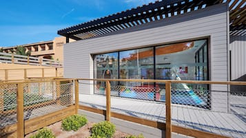 Children’s play area – outdoor