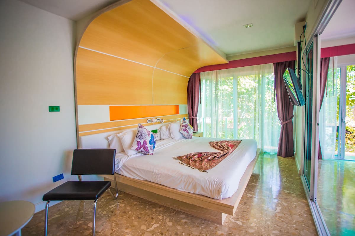 Ban Loy Fha See Tru  | 1 bedroom, minibar, in-room safe, free WiFi
