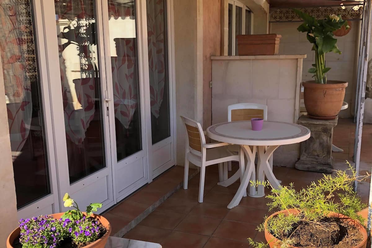 Chambre Double Standard, Rez de jardin | Minibar, système d’insonorisation, lit de bébé (supplément)