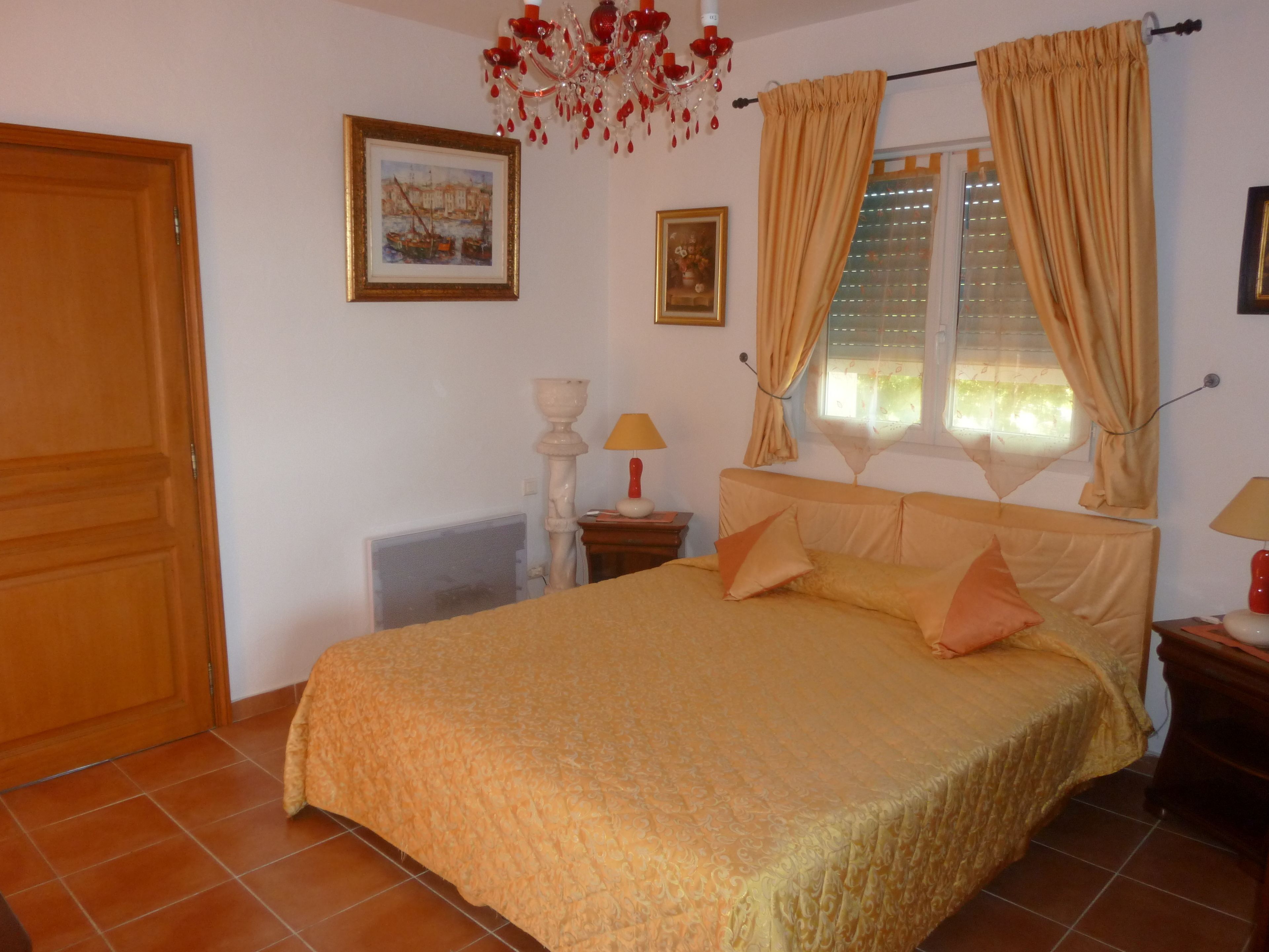 suite, sea view | minibar, soundproofing, cots/infant beds, rollaway beds