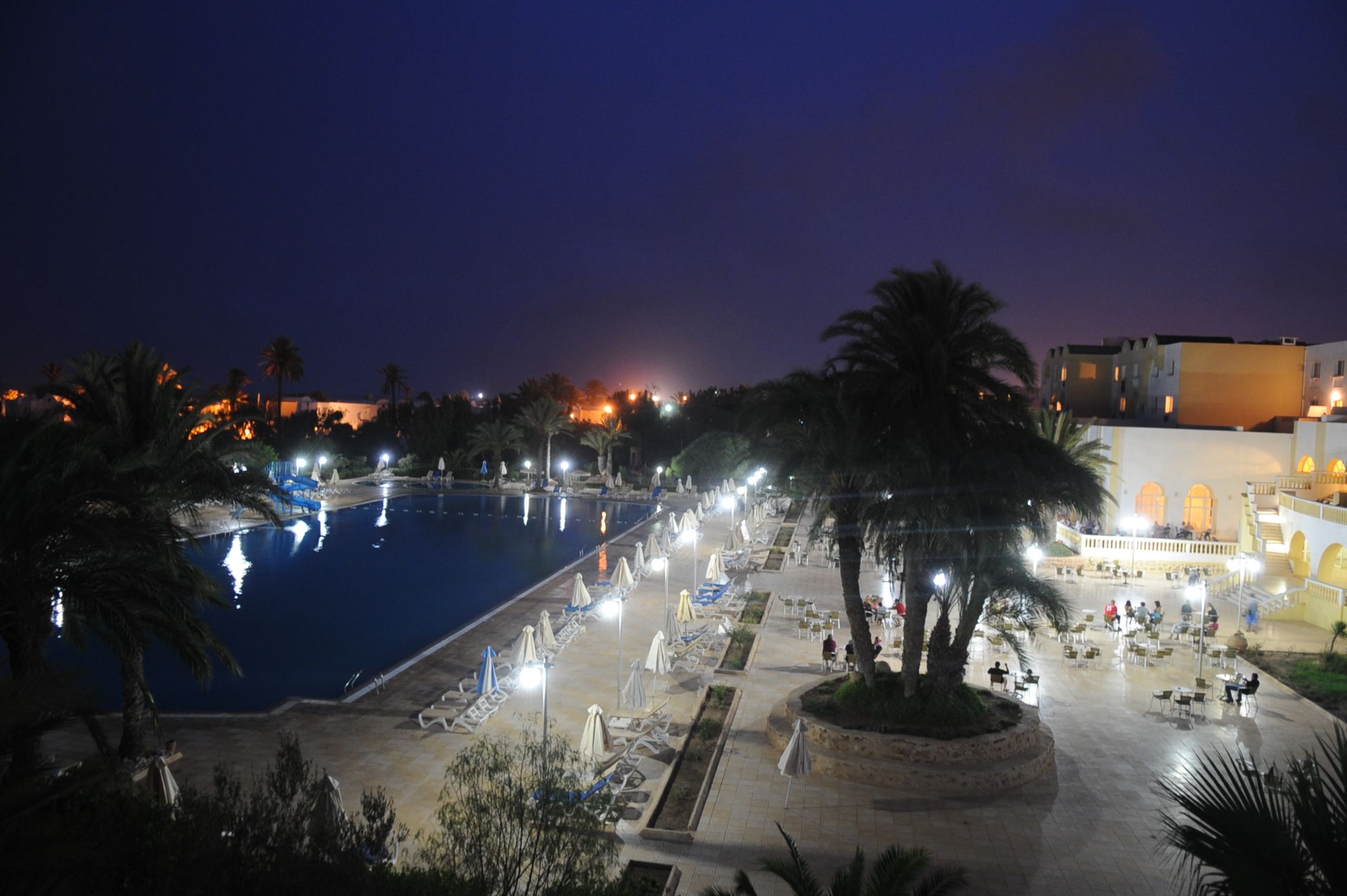 حمام سباحة