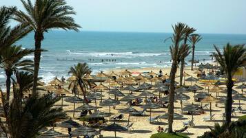 Private beach, windsurfing, beach volleyball, motor boating