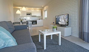 Apartment (Panorama D-Lux) | 1 bedroom, premium bedding, in-room safe, iron/ironing board - IRS ROYAL APARTMENTS - IRS Albatros (Gdansk)