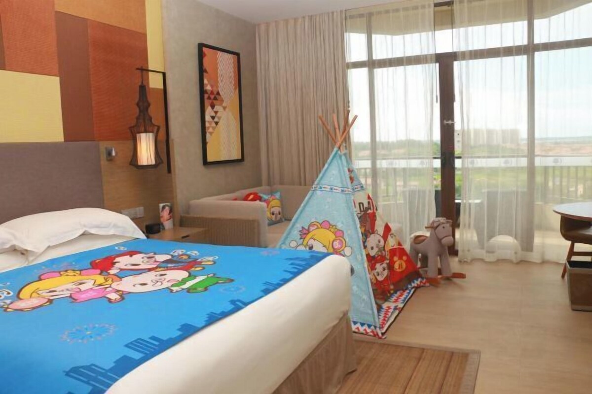 Minibar, in-room safe, desk, blackout curtains
