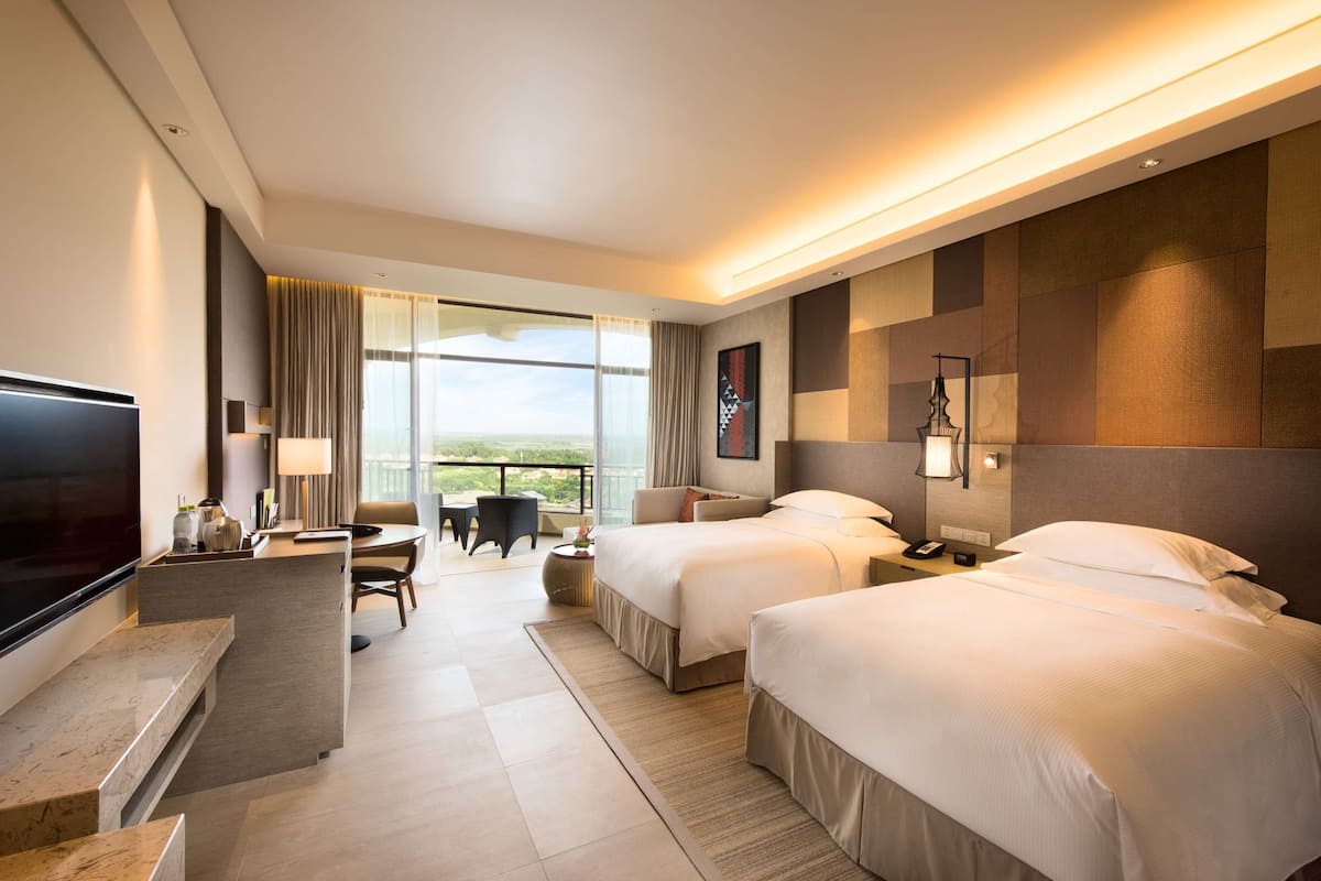 Minibar, in-room safe, desk, blackout curtains