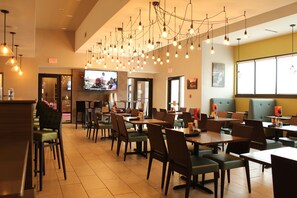 Daily full breakfast for a fee - Holiday Inn San Marcos-Convention CTR Area by IHG (San Marcos)