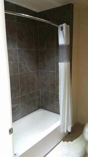 Deluxe Room, 1 King Bed, Non Smoking | Bathroom shower