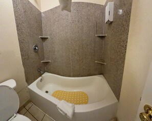 Habitación estándar, 1 cama King size, para no fumadores | Baño | Secadora de cabello y toallas 