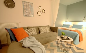 Superior Studio Suite, 1 Bedroom | 1 bilik tidur, peralatan tempat tidur premium, peti besi dalam bilik