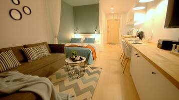 Superior-Studiosuite, 1 Schlafzimmer | 1 Schlafzimmer, hochwertige Bettwaren, Zimmersafe, Bügeleisen/Bügelbrett