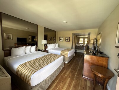 Travelodge by Wyndham Reno Downtown