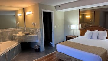 Studio Suite, 1 Queen Bed, Non Smoking | Bathroom | Hair dryer, towels, soap, shampoo