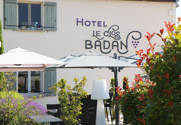 Front of property - Hôtel Le Clos Badan (Agencourt)