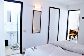 Classic Twin Room | 1 bedroom, bed sheets - Bungalow Beach Hotel (Serrekunda)
