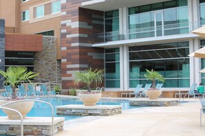 Seasonal outdoor pool - Wind Creek Casino & Hotel Wetumpka (Wetumpka)