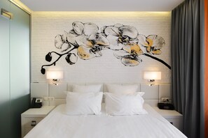 ห้องซูพีเรียดับเบิล | มินิบาร์, ตู้นิรภัยในห้องพัก, โต๊ะทำงาน, เตารีด/โต๊ะรีดผ้า