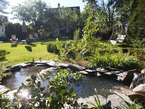 Garden - Au Manoir de la rue Merry (Magog)