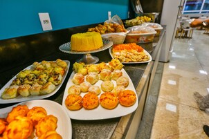 Free daily buffet breakfast