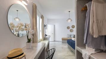 开间套房 | 办公桌、隔音、免费 WiFi、床单