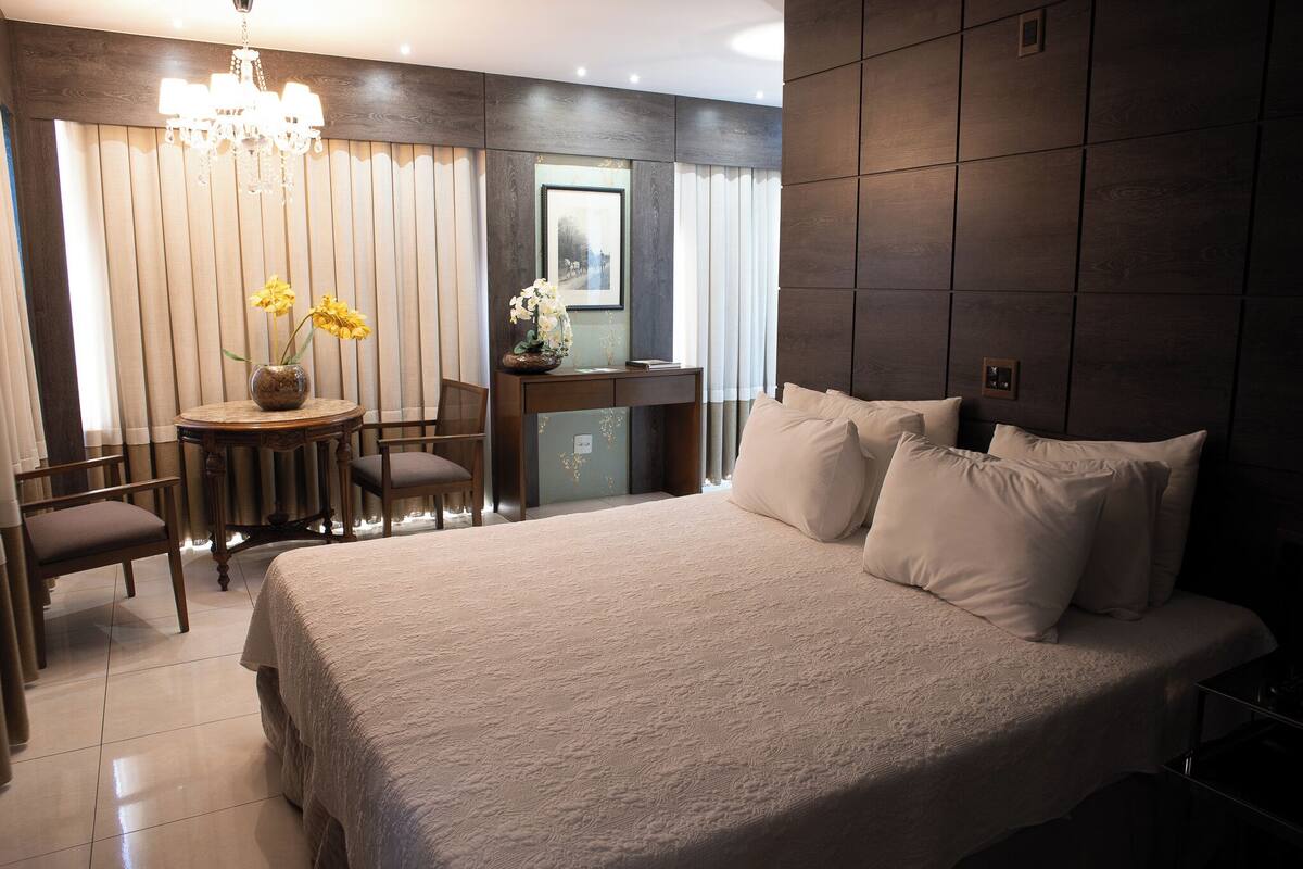 Presidential Room