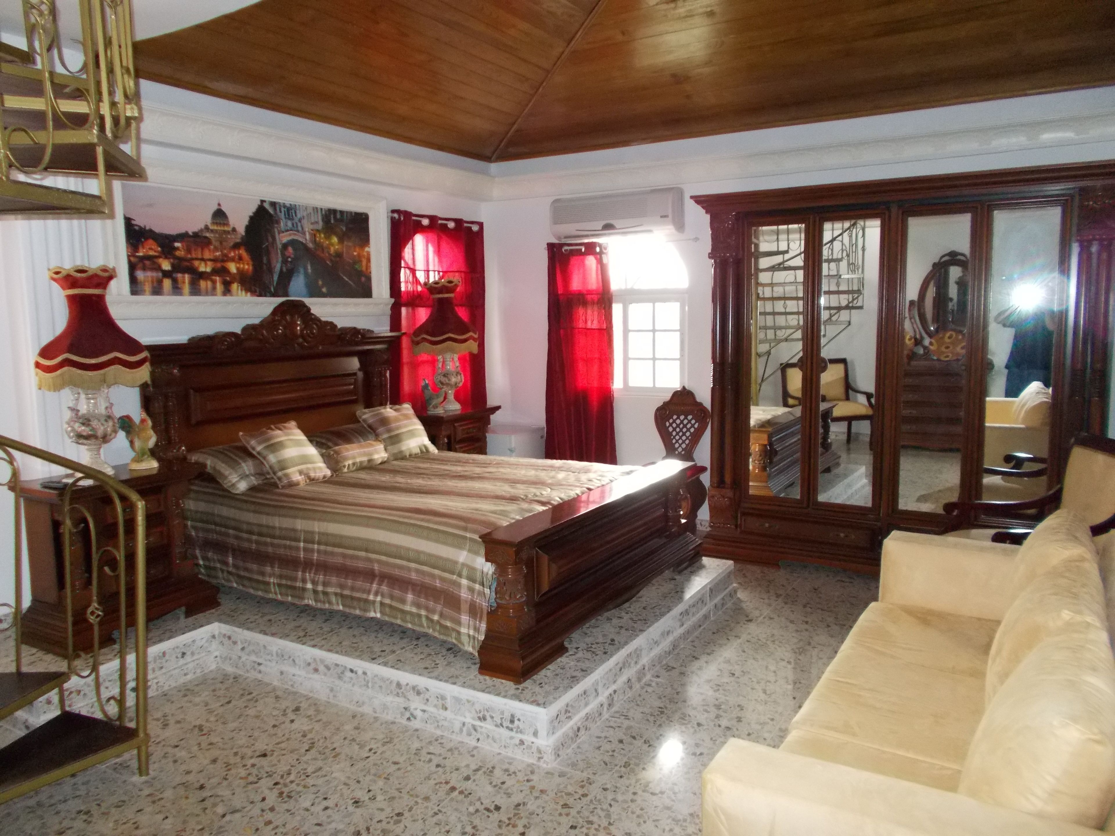 Two Bedroom Suite, Ocean View | Coffres-forts dans les chambres, Wi-Fi gratuit, draps fournis