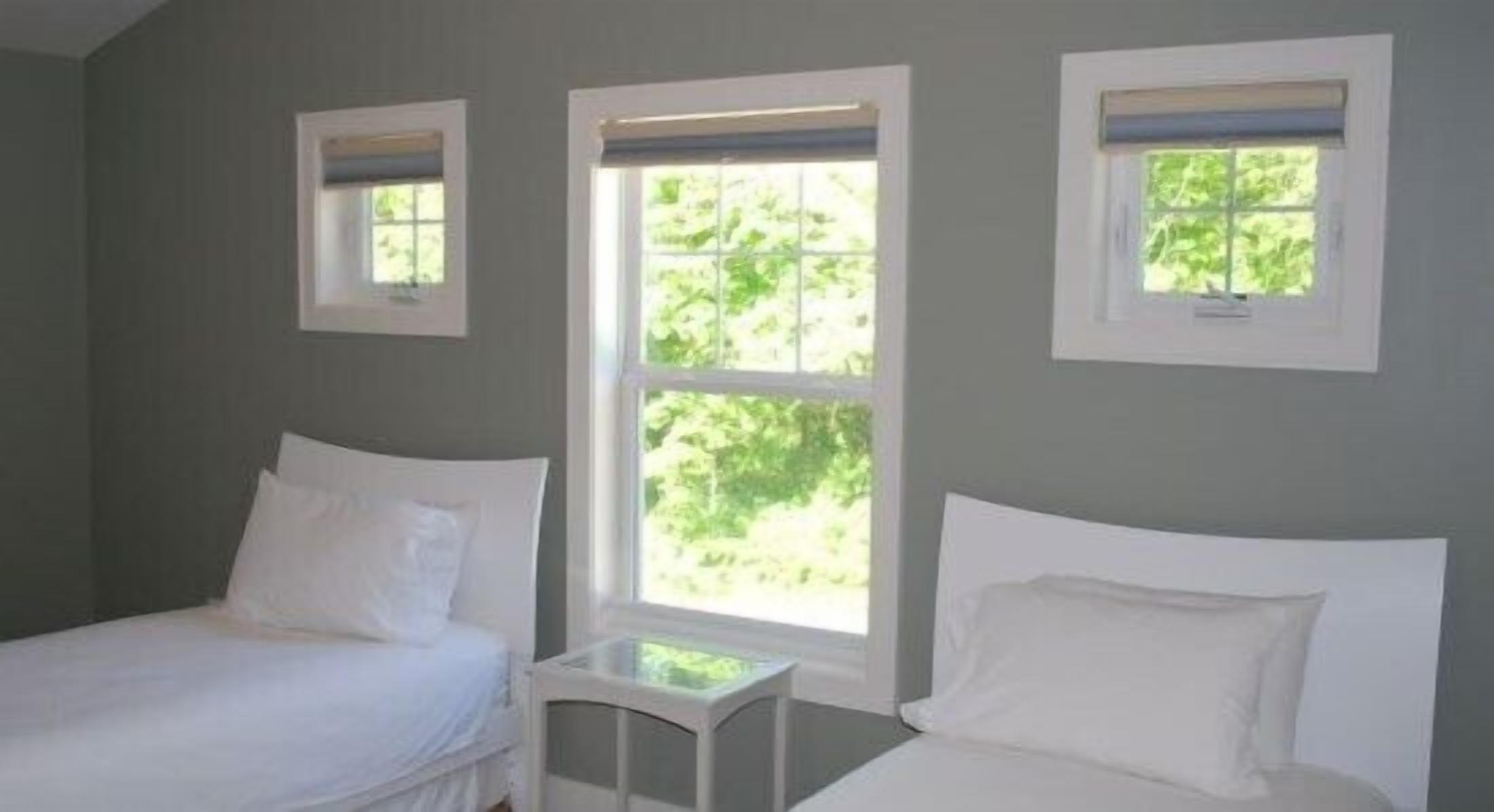 Family Cottage, 5 Bedrooms, Kitchen (1 King, 2 Queen, 1 Pullout, 4 Twin ) | Desk, iron/ironing board, cots/infant beds