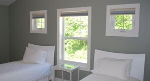 Perhemökki, 5 makuuhuonetta, keittiö (1 King, 2 Queen, 1 Pullout, 4 Twin ) | Työpöytä, silitysrauta/-lauta, vauvansängyt