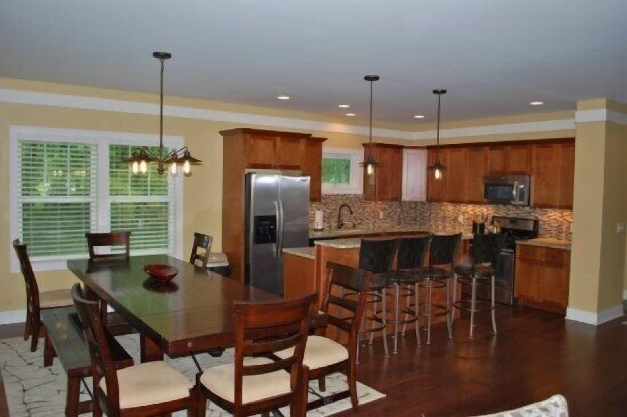 Family Cottage, 5 Bedrooms, Kitchen (1 King, 2 Queen, 1 Pullout, 4 Twin ) | Private kitchen | Full-sized fridge, microwave, coffee/tea maker