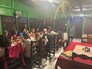 Se sirven desayunos, almuerzos y cenas