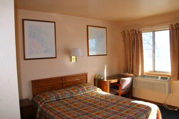 Travelers Inn Topeka