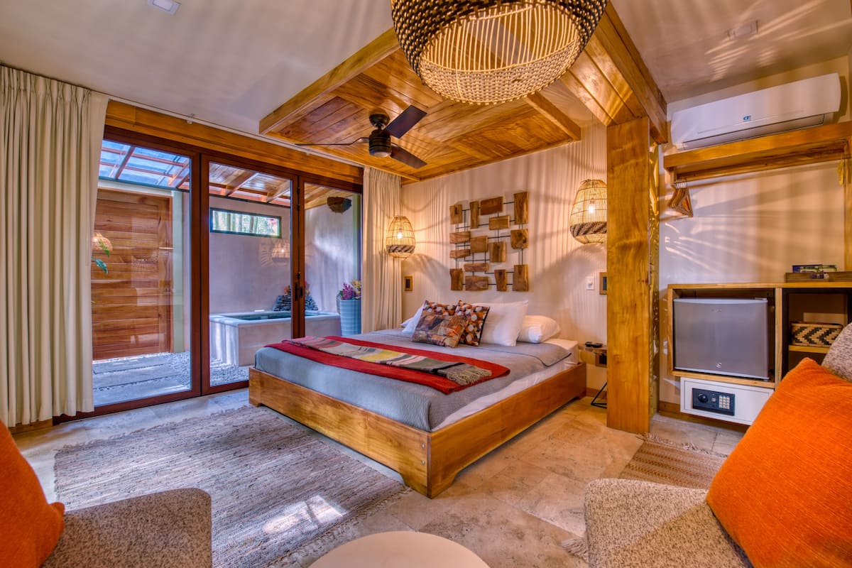 Frog Suite | 1 slaapkamer, een kluis op de kamer, gratis wifi, beddengoed