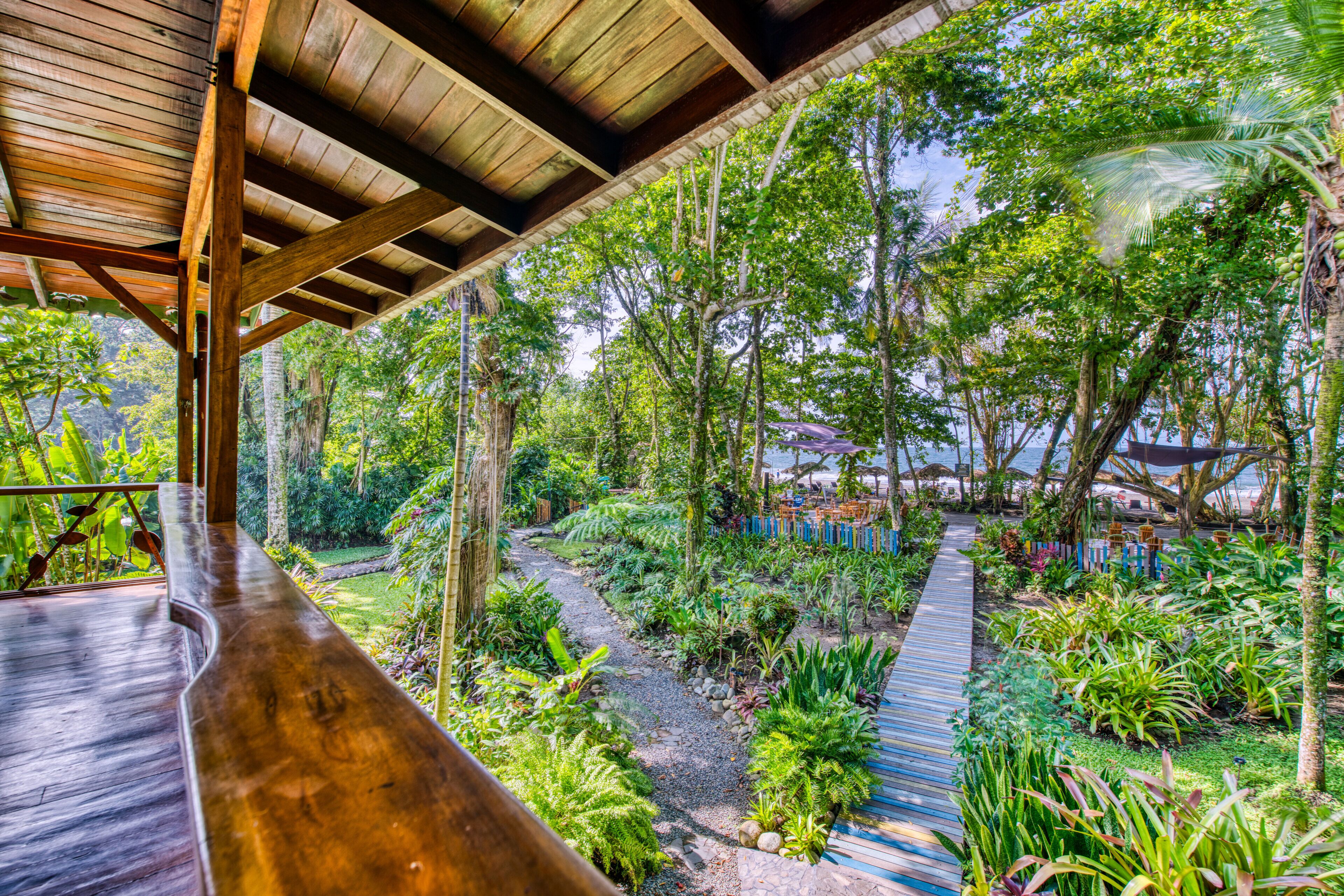 Howler Suite | Coffre-fort pour ordinateur portable, accès au Wi-Fi (inclus)