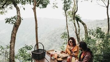 Breakfast, lunch, dinner served; sea views