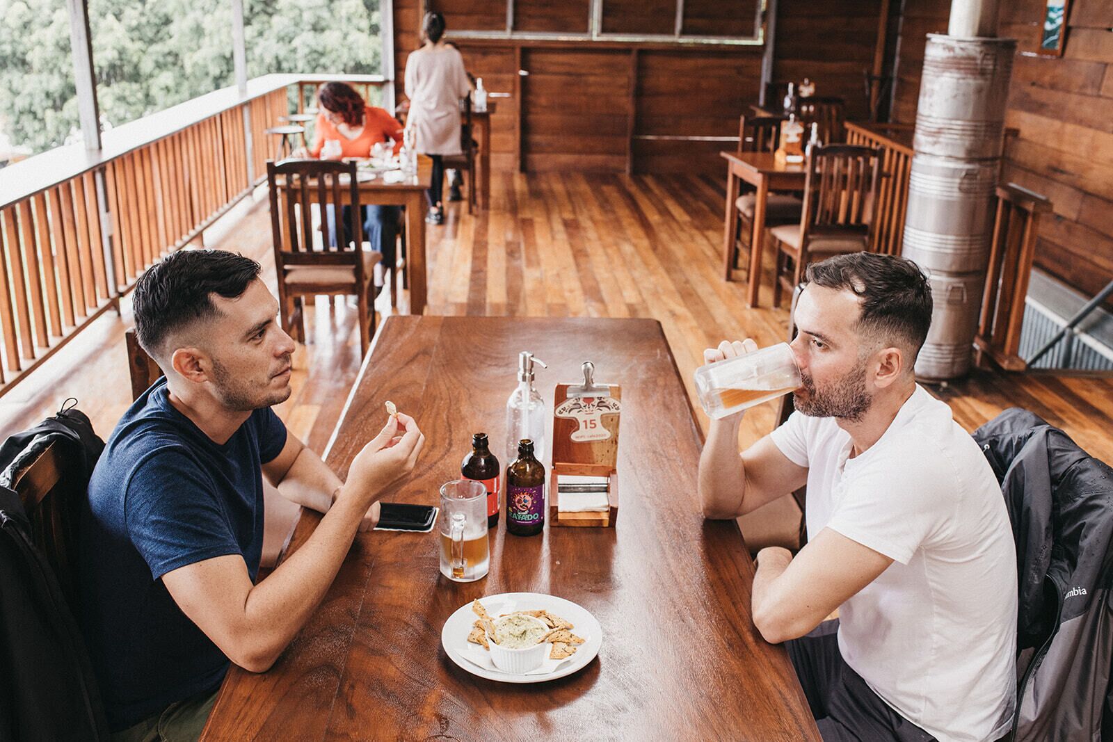 Der serveres morgenmad, frokost og aftensmad med havudsigt 