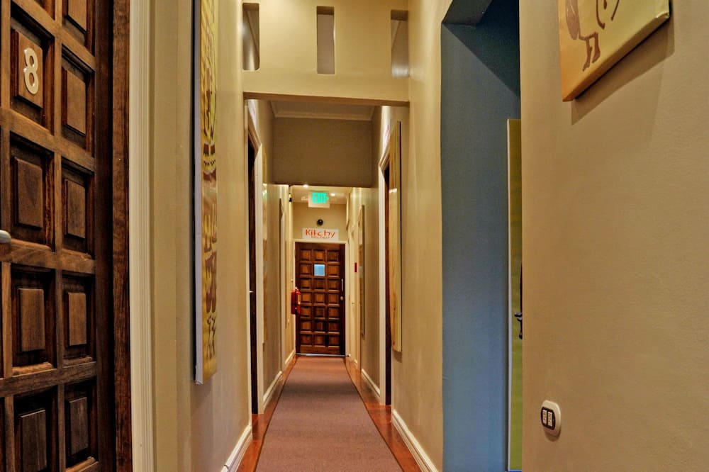 Culture Crossroads Inn