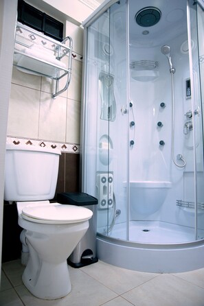 Single Room, 1 Single Bed | Bathroom - Culture Crossroads Inn (Port of Spain)