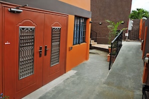 Property entrance - Culture Crossroads Inn (Port of Spain)