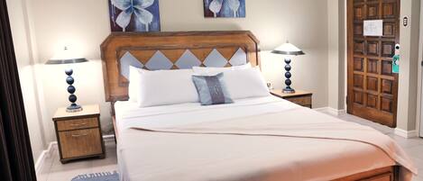 Premium Room, 1 King Bed | In-room safe, desk, laptop workspace, iron/ironing board