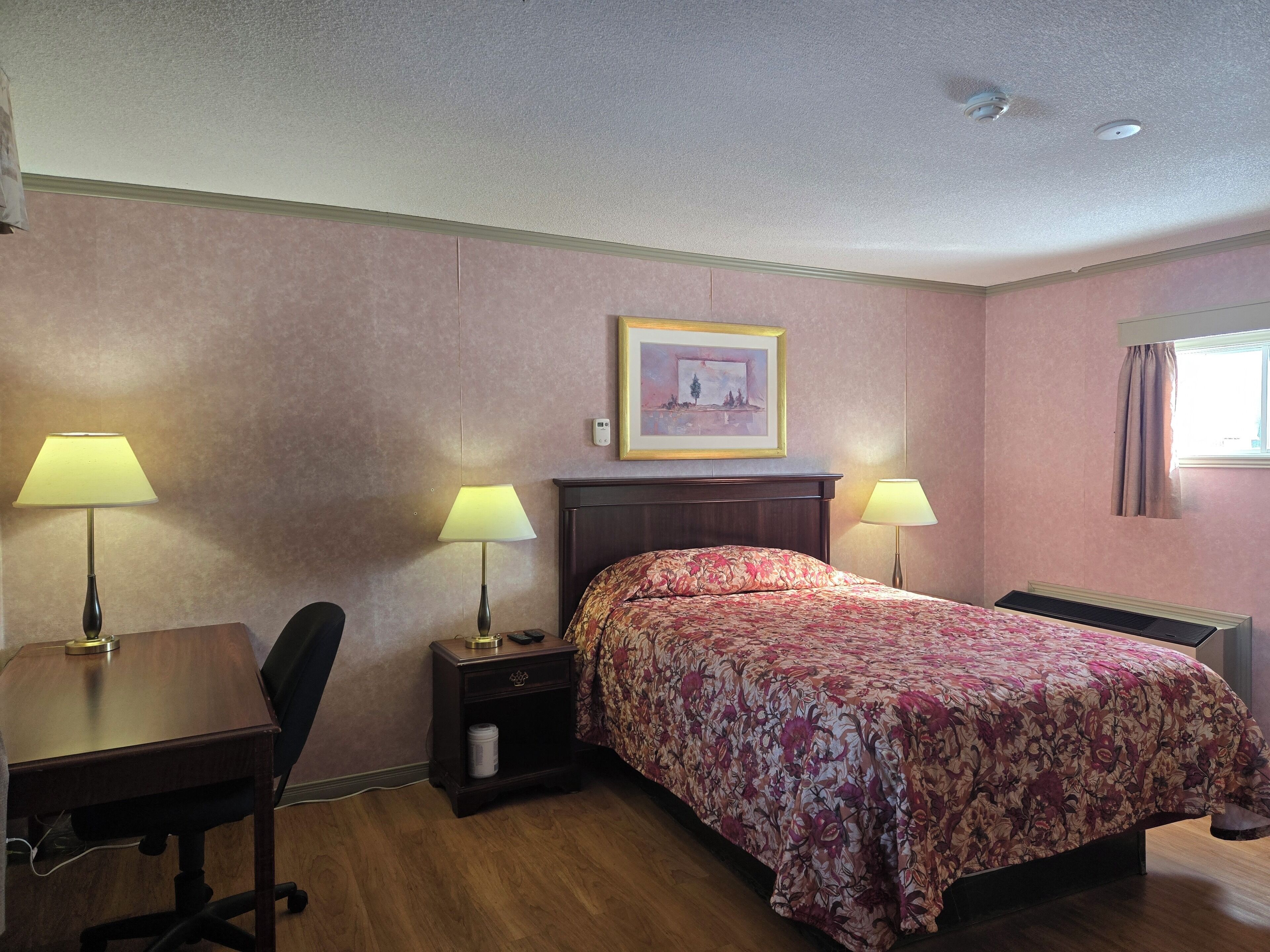 微波炉、茶具/咖啡用具、电热水壶、烤面包机