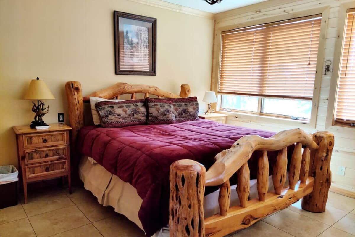 Casa Premium, 1 cama King size, baño compartido, vista a la montaña | Ropa de cama de alta calidad y tabla de planchar con plancha