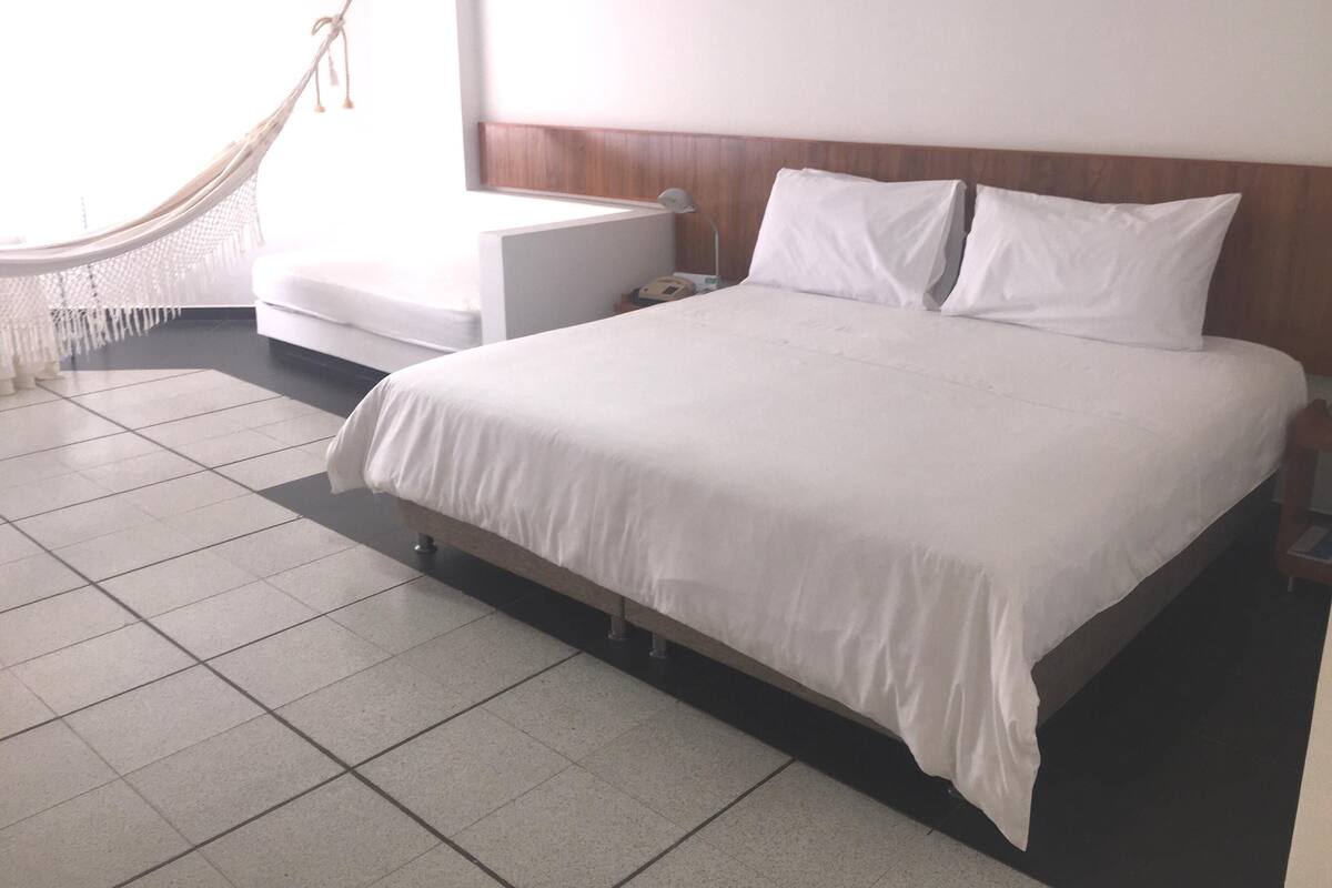 1 Schlafzimmer, hochwertige Bettwaren, Minibar, Zimmersafe