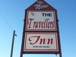 Front of property - Traveller's Inn (Dawson Creek)