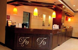 Reception - Fuente Oro Business Suites Cebu powered by Cocotel (Cebu City)