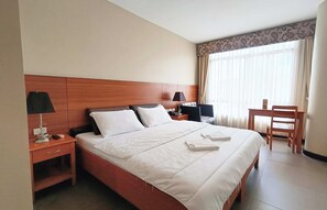 Superior Double Room | Free WiFi, bed sheets - Fuente Oro Business Suites Cebu powered by Cocotel (Cebu City)