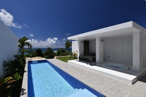 Villa, 1 Schlafzimmer, eigener Pool, Meerblick | Terrasse/Patio