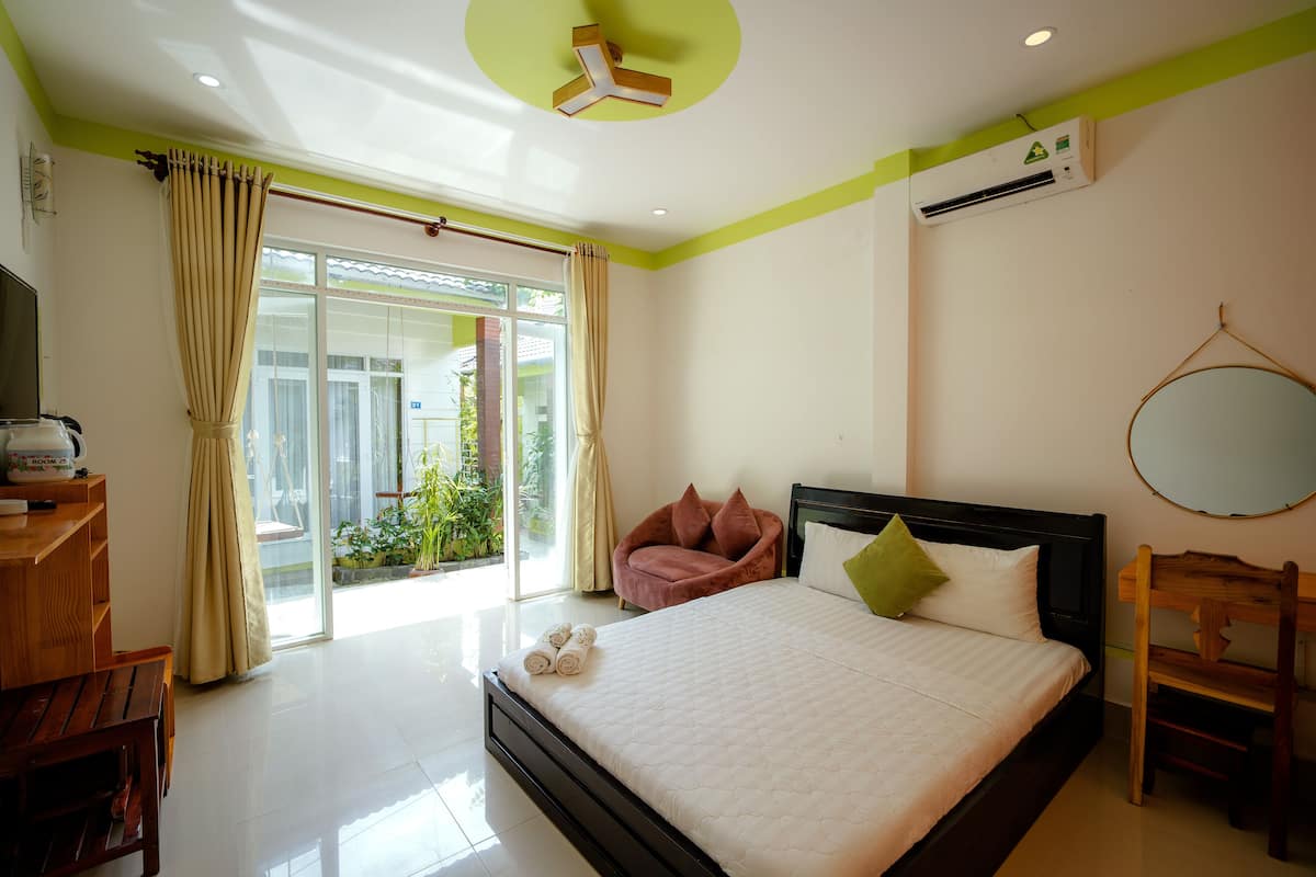 Standard Room | Bar mini, meja, langsir/tirai gelap terus, kalis bunyi