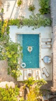 Outdoor pool, sun loungers