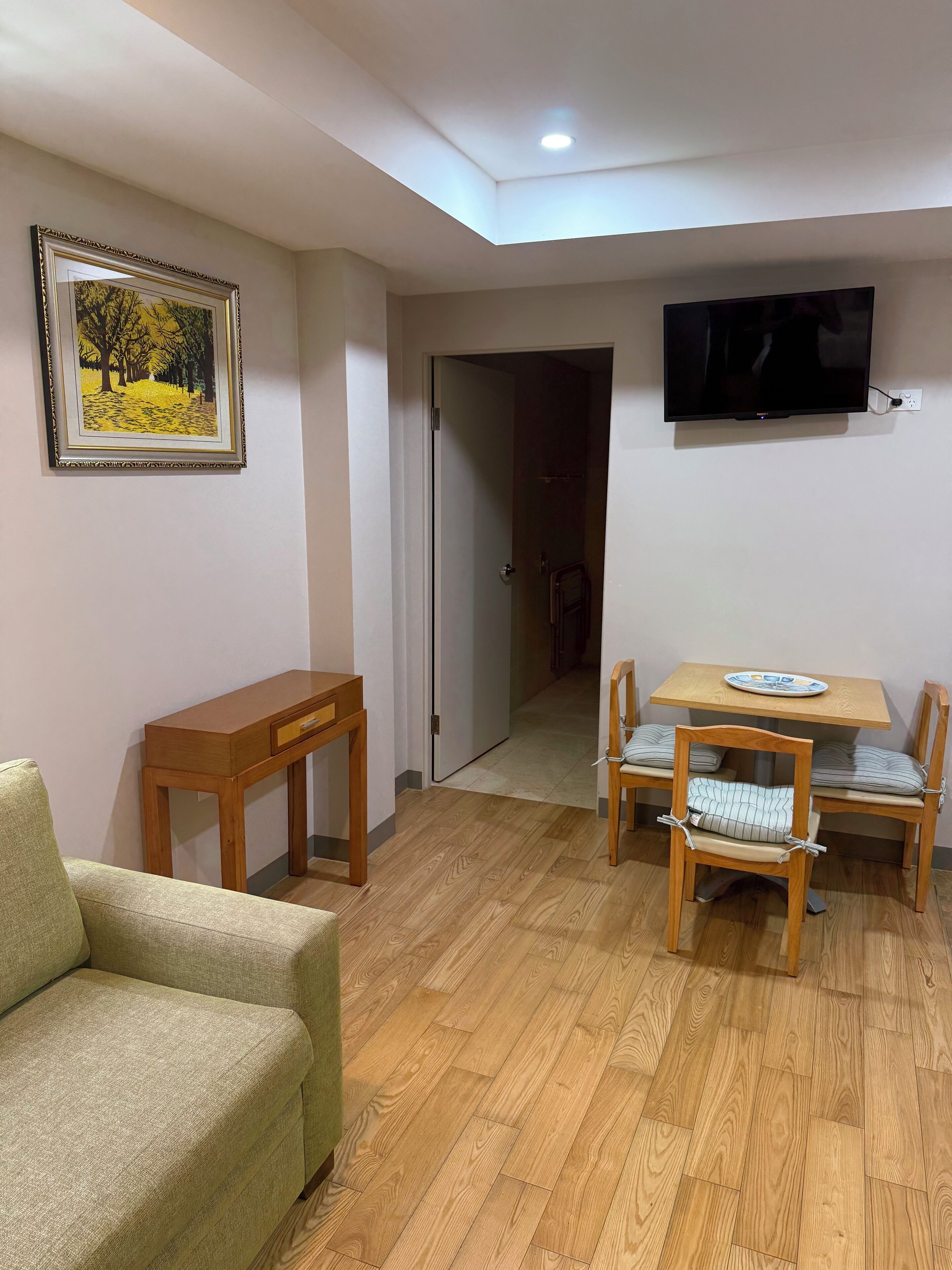 Photo - Melrose Apartments