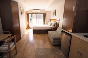 Premium bedding, laptop workspace, iron/ironing board, free WiFi