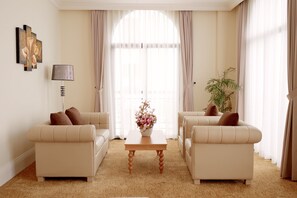 Suite | Living area | LED TV